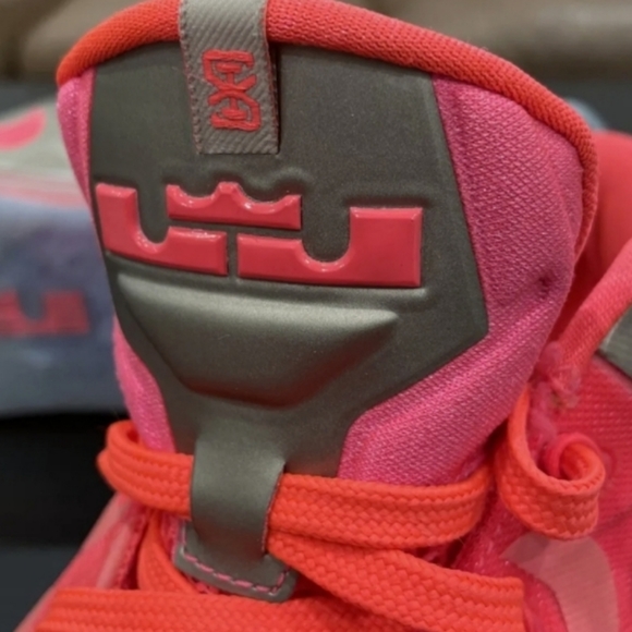 Nike Air Max Lebron 11 XI Low Polka Dots mens 8 Maison Du collection zinc pink - Picture 6 of 7